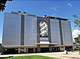 Fachada do Centro Comercial do Cruzeiro